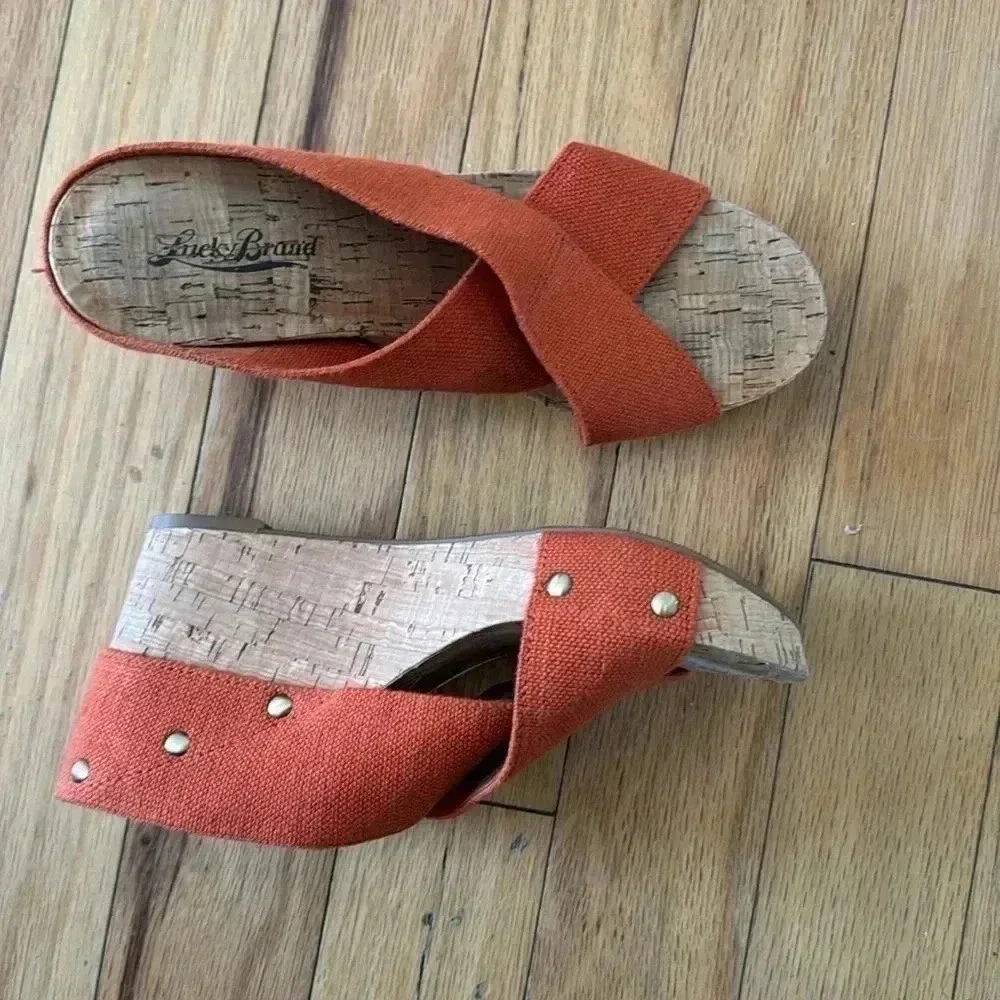 Lucky Brand women’s Miller 2 cork and Canvas wedge size 7.5